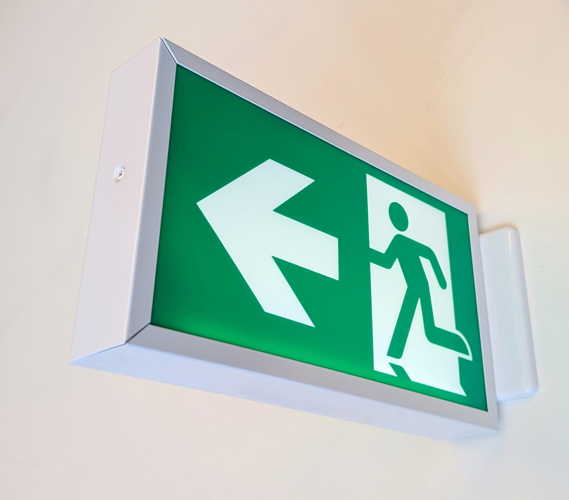 ZETA Fahnenmontage ZETA Fahnenmontage