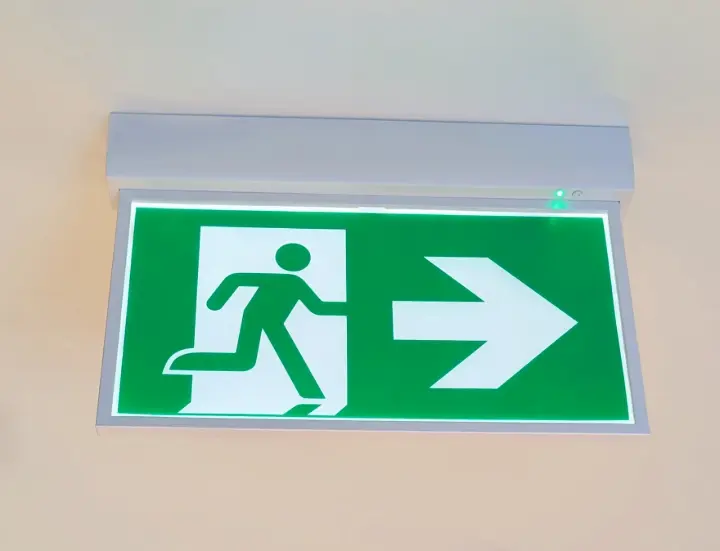 IOTA Deckenmontage IOTA Deckenmontage